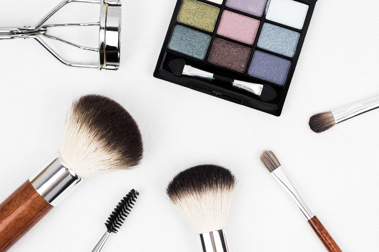 Sederhana dan Mudah, 7 Cara Memulai Usaha Makeup Ini Cocok Dicoba oleh Pemula
