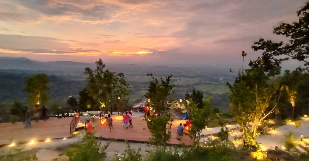 Obelix Hills Sunset View – Wisata Yang Wajib Kamu Kunjungi