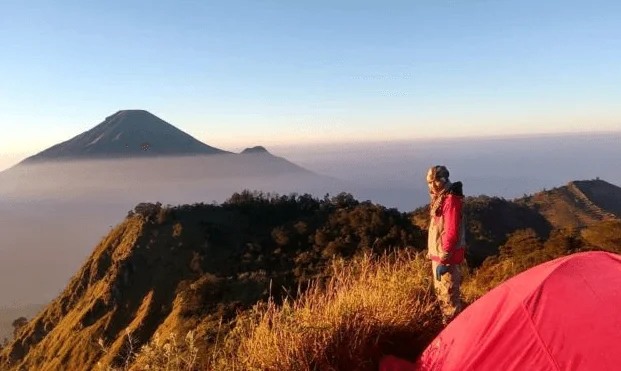 10 Gunung Di Wonosobo Dengan Pemandangan Yang Indah 8 Gunung-Di-Wonosobo-Gunung-Pakuwaja