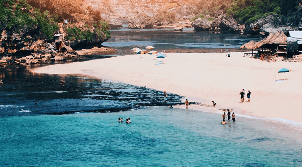 Liburan Ke Wisata Pantai Jogja Berpasir Putih Dan Mempesona Konten Bisnis Id