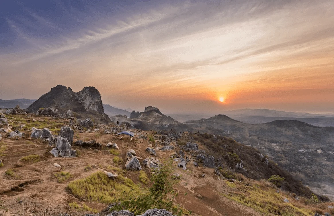 Ini Lho Wisata Puncak Terbaik di Jawa Barat 1 Puncak Padalarang, Stone Garden