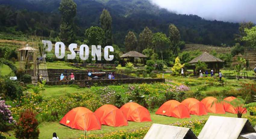 Camping dan Outbound