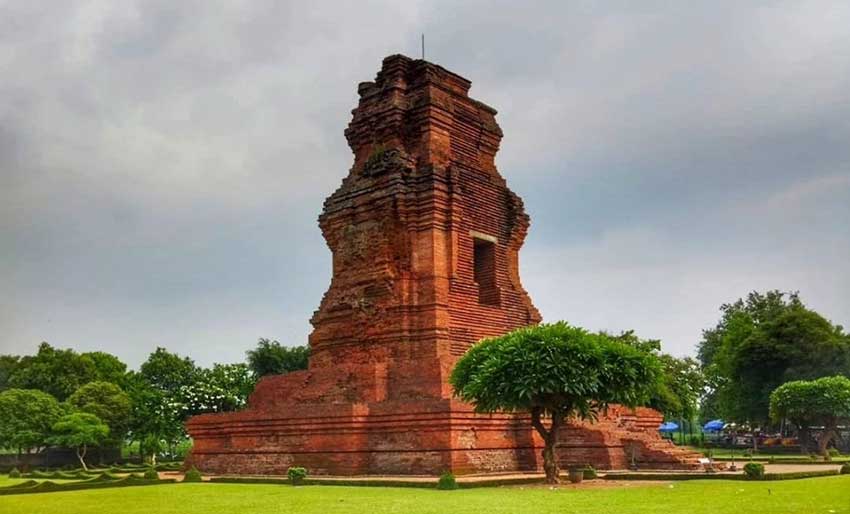 Candi Brahu Mojokerto