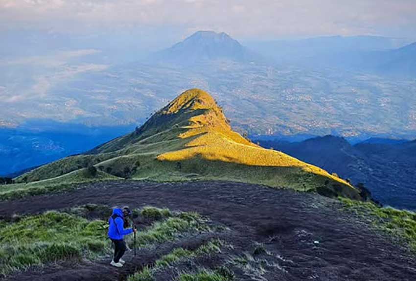 Puncak Kenteng Songo