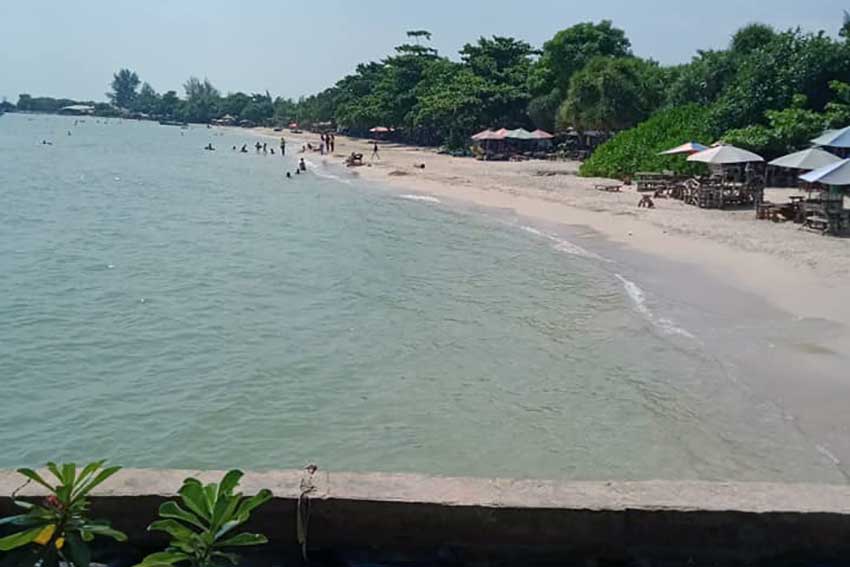 Wisata Pantai Ombak Mati